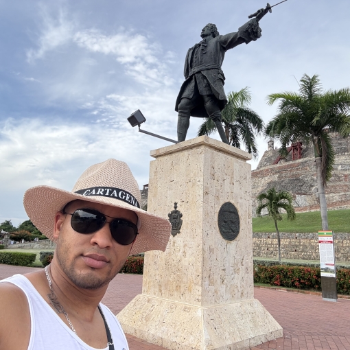 Einstein  Grullon